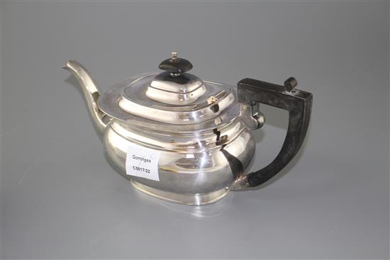 A modern silver teapot, Poston Products Ltd, Sheffield, 1977, gross weight, 25.5 oz.